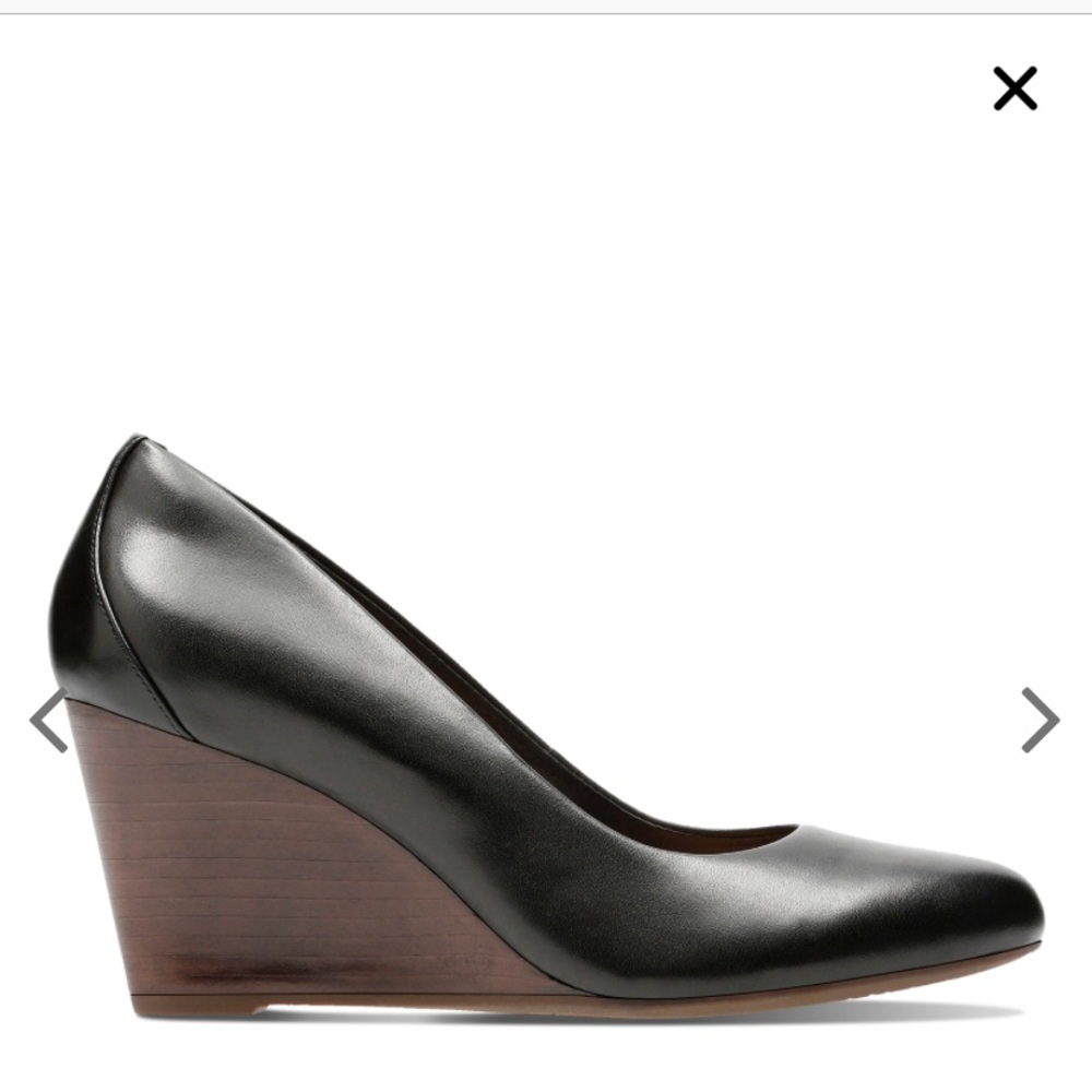 Clarks Raven Rise Pump- like new